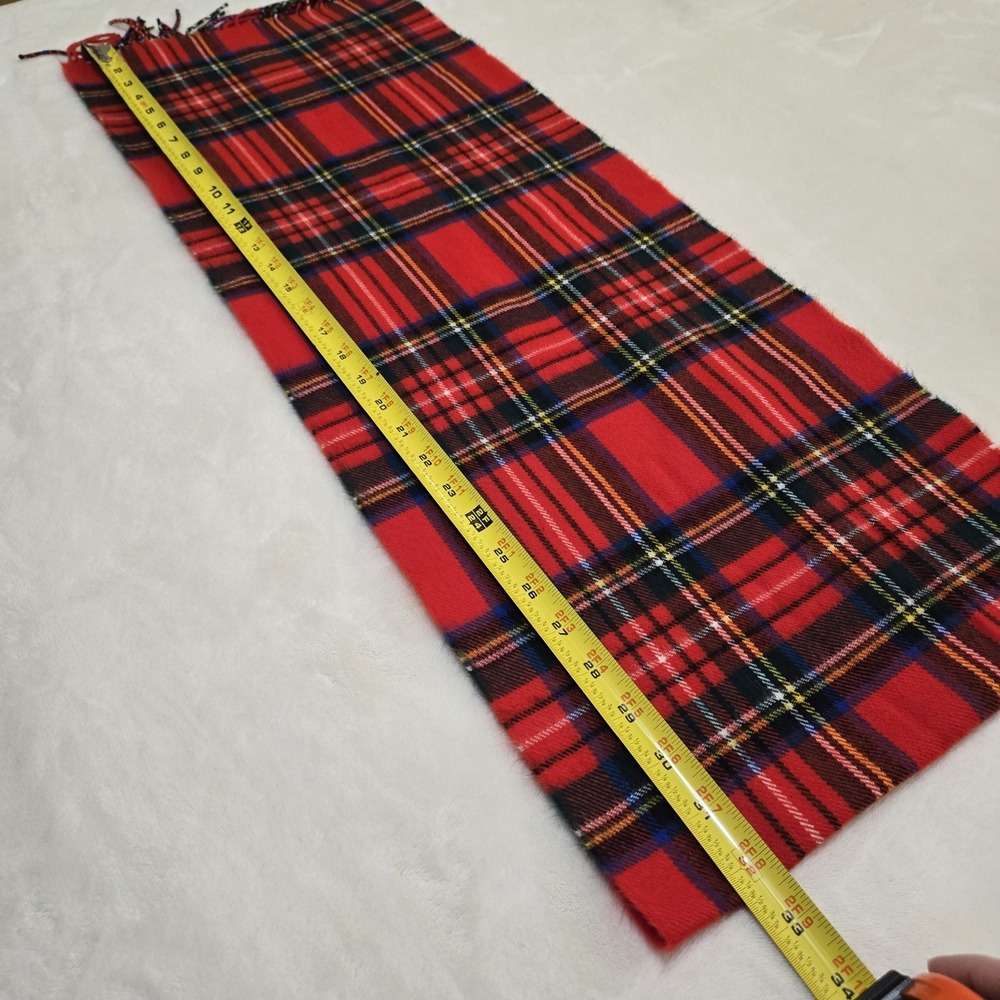 Better Than Cashmere Brand Red Tartan Old Money Classic Fringe Preppy Acrylic - Picture 5 of 7